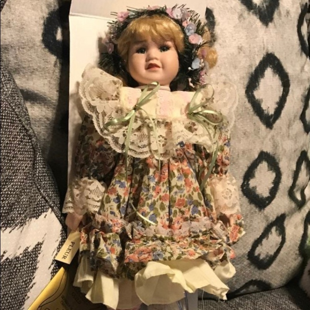 A Connoisseur Collection Doll- Fleur